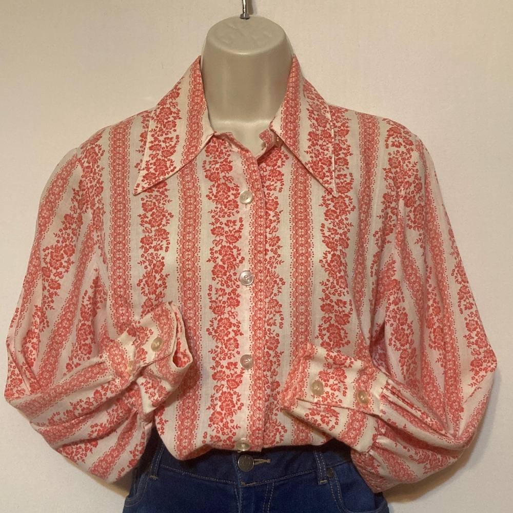 Rare Vintage 70s Dagger 🗡️ collar button up Pink Floral Stripe Button-Up Shirt